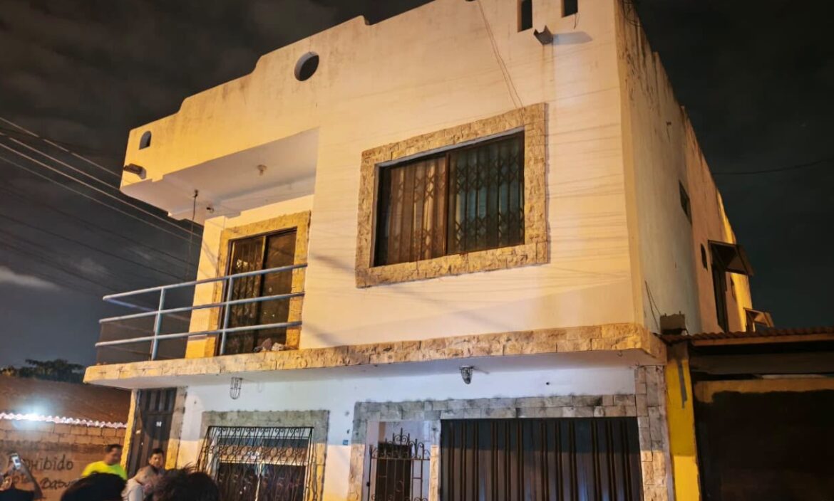 Balacera contra una vivienda causa alarma en el barrio Las Acacias, en La Libertad