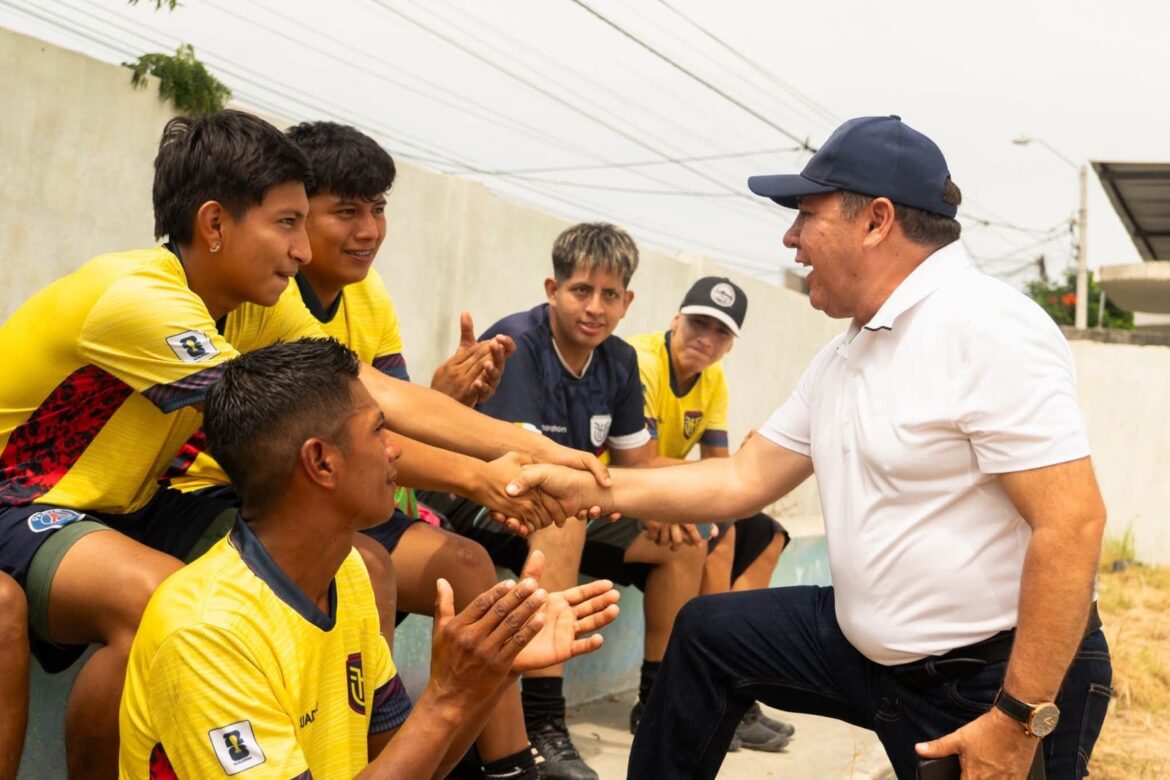 Víctor Valdivielso impulsa el deporte y la unión comunitaria con torneo de índor en el barrio 25 de Septiembre