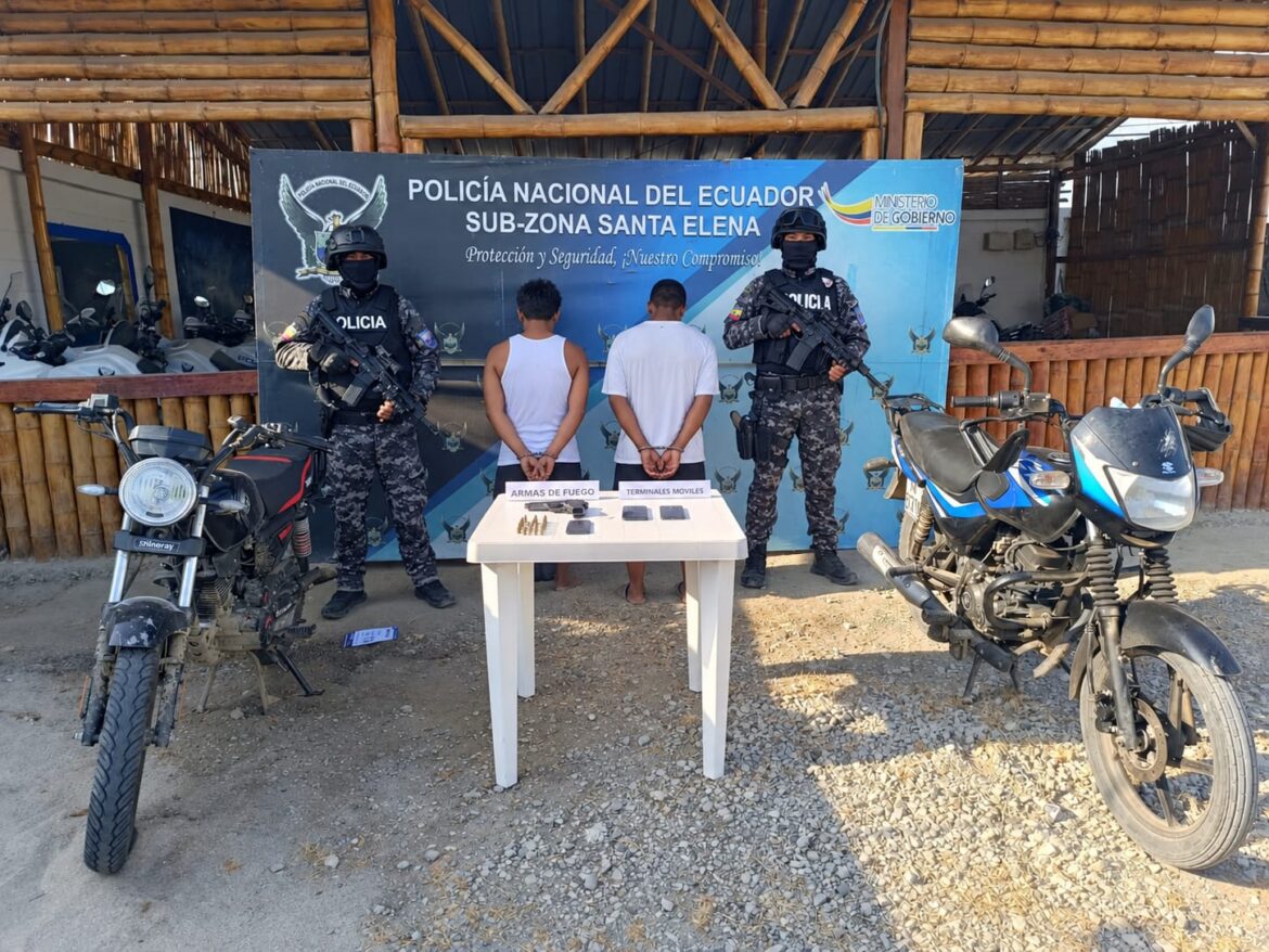 Dos ciudadanos son aprehendidos por porte ilegal de arma y receptación en La Libertad-Salinas