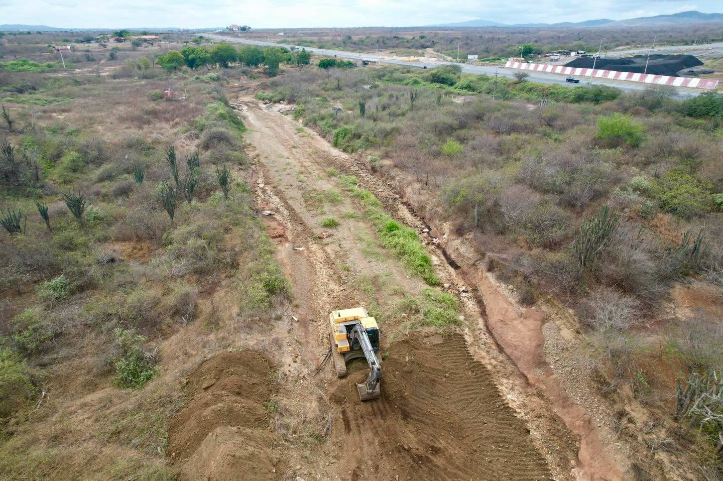 Prefectura ejecuta trabajos preventivos en el río La Pesca ante posible llegada de lluvias intensas