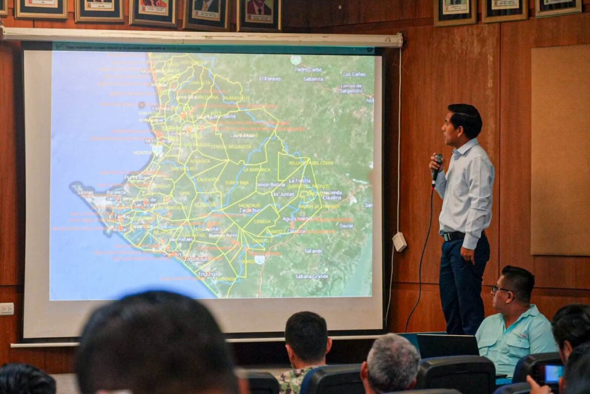 Autoridades de Santa Elena fortalecen acciones ante llegada del fenómeno El Niño
