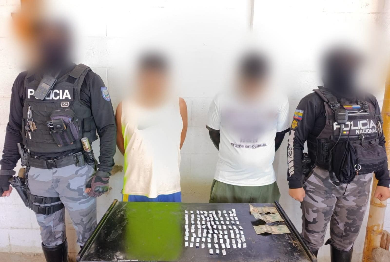 Dos ciudadanos fueron aprehendidos con 102 sobres de presunta droga en La Libertad
