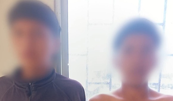 Dos adolescentes aislados tras presunto robo con arma de fuego en Salinas