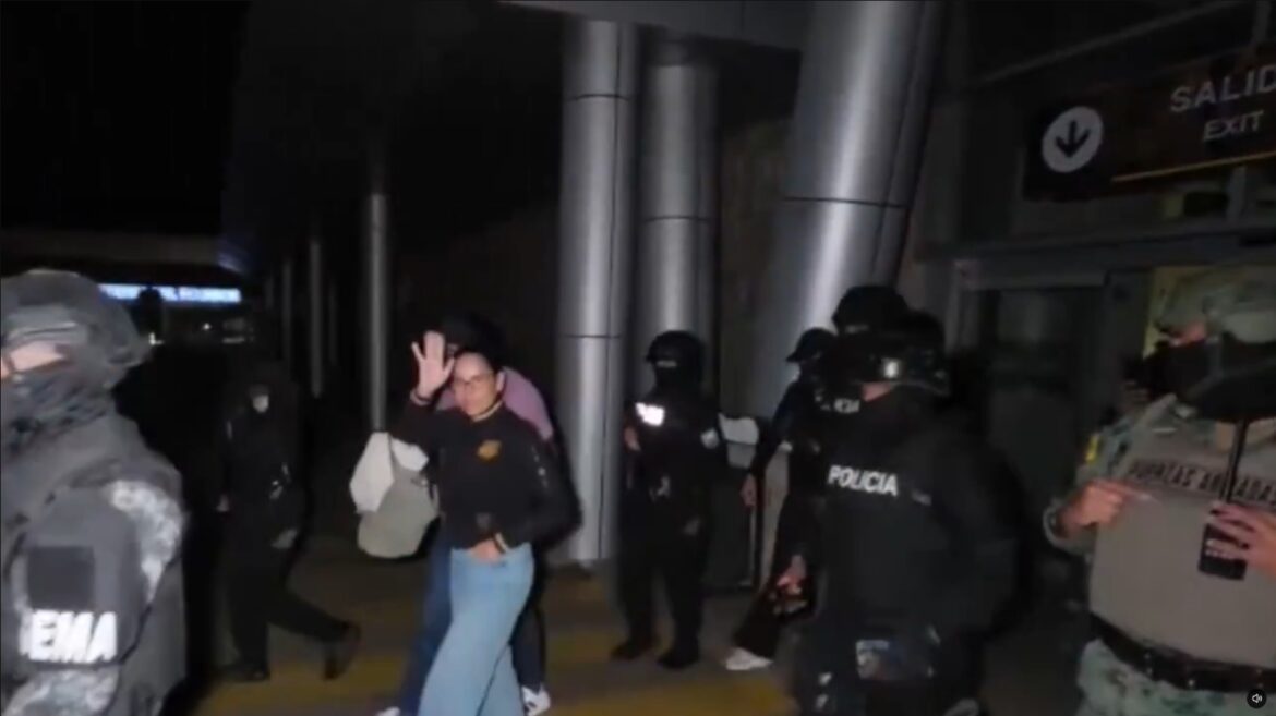 Luisa González fue trasladada a la cárcel de Riobamba tras recibir prisión preventiva