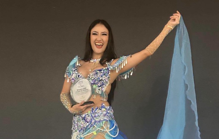 Scarlette Hernández obtiene el segundo lugar en prueba de talentos de Miss Earth Ecuador